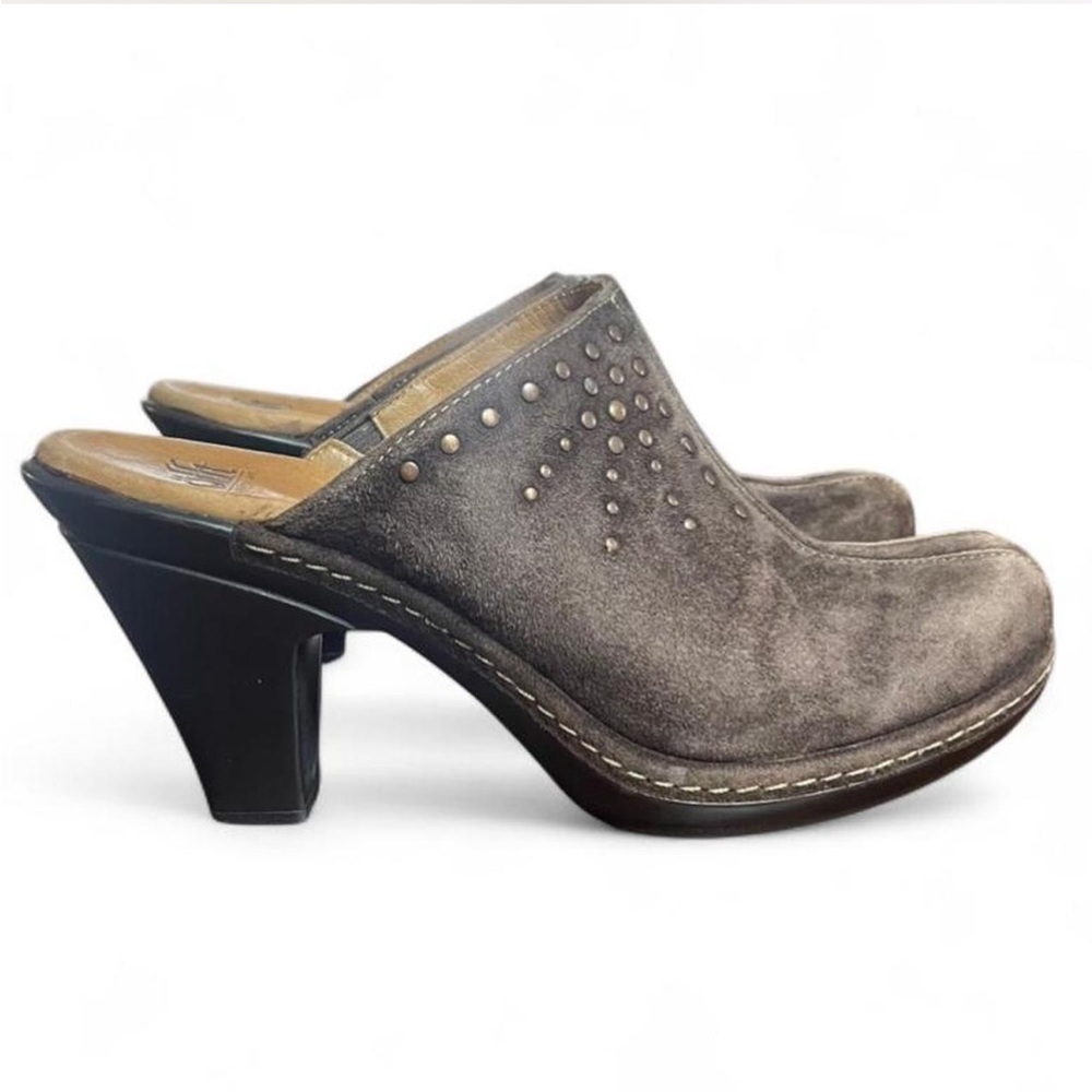 Sofft Brown Suede Studded Y2K Boho Style Heeled Mules Size 7